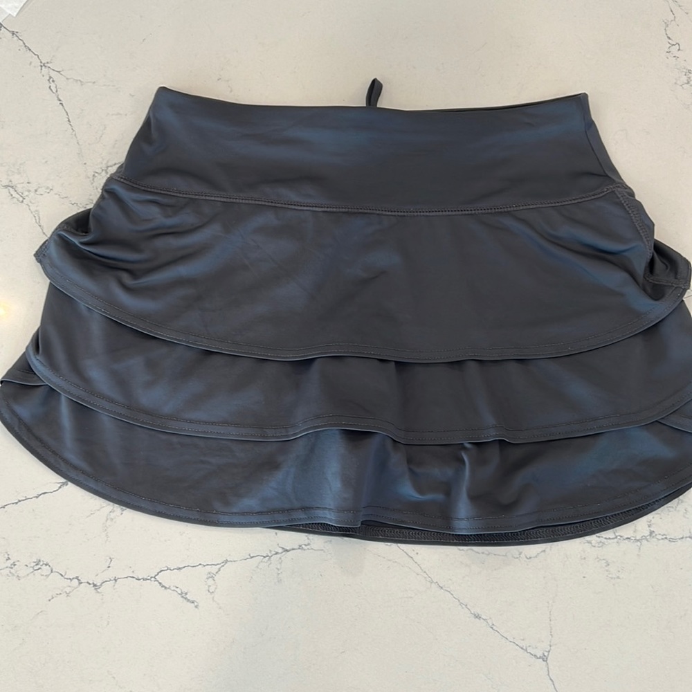 Athleta Grey tennis skirt- small